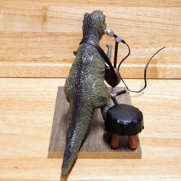 Guitarist T-Rex Dinosaur - Picture 3 of 8